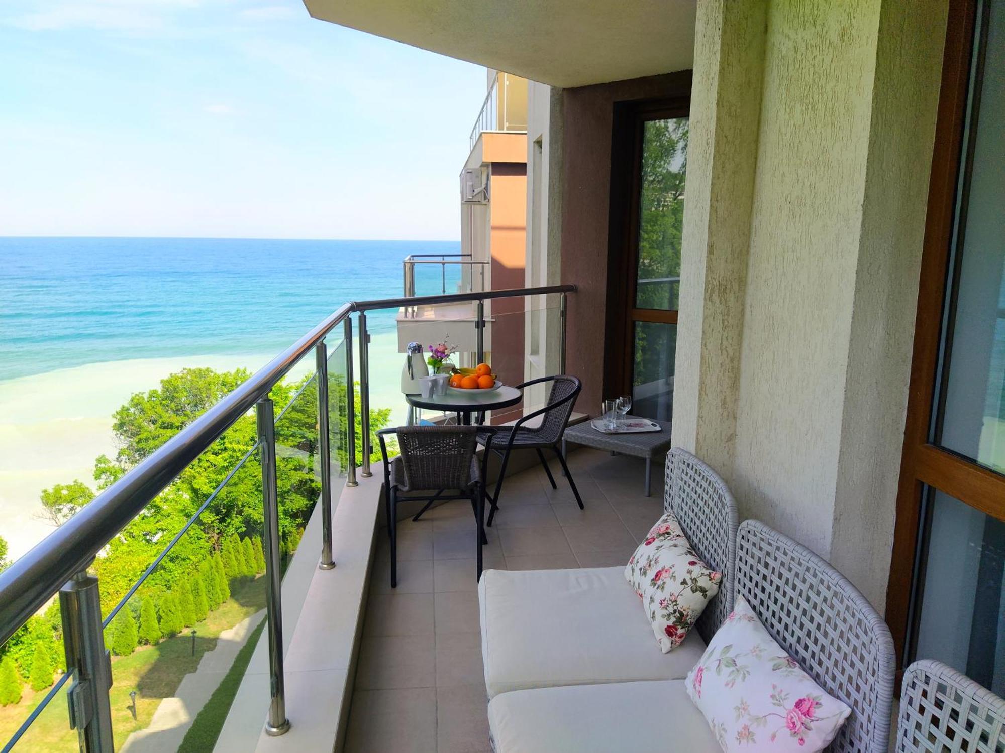 Апартаменти Бяла Клиф На Плажа - Apartments Byala Cliff First Line Exterior photo